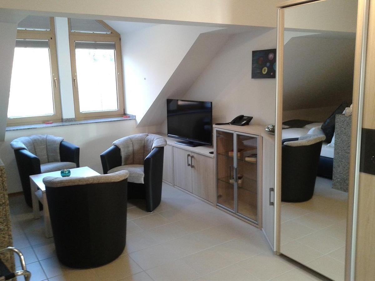 Dzt-Schwarzwaldhotel Garni Unterkirnach Стая снимка